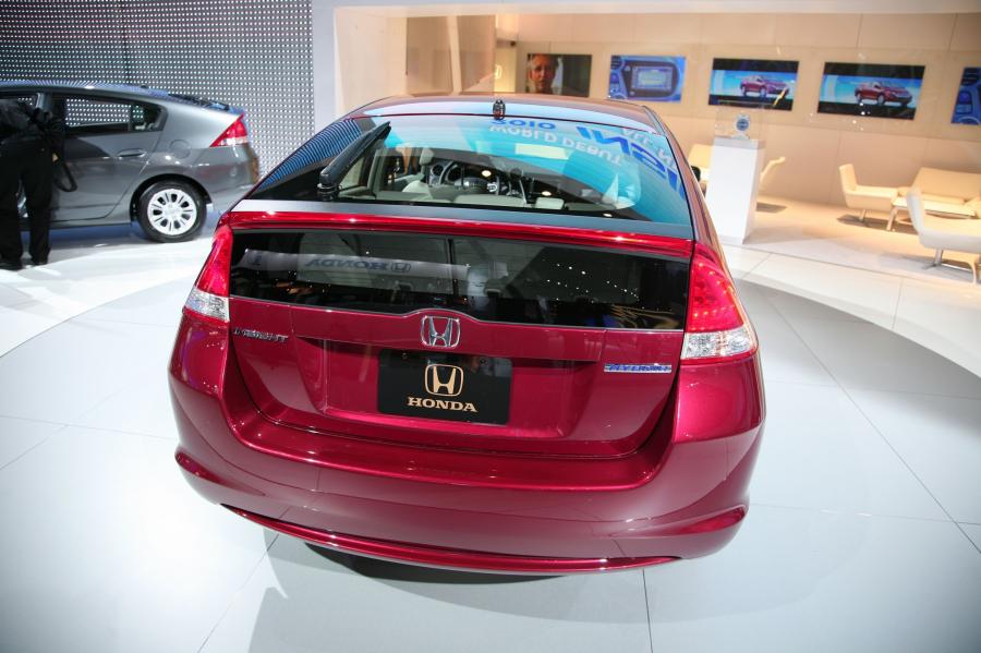  Honda Insight 2010 года  (фото 28 из 84)